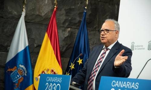 Imagen de Curbelo: “Reforzar la conectividad aérea con La Gomera es un reto que hemos logrado”