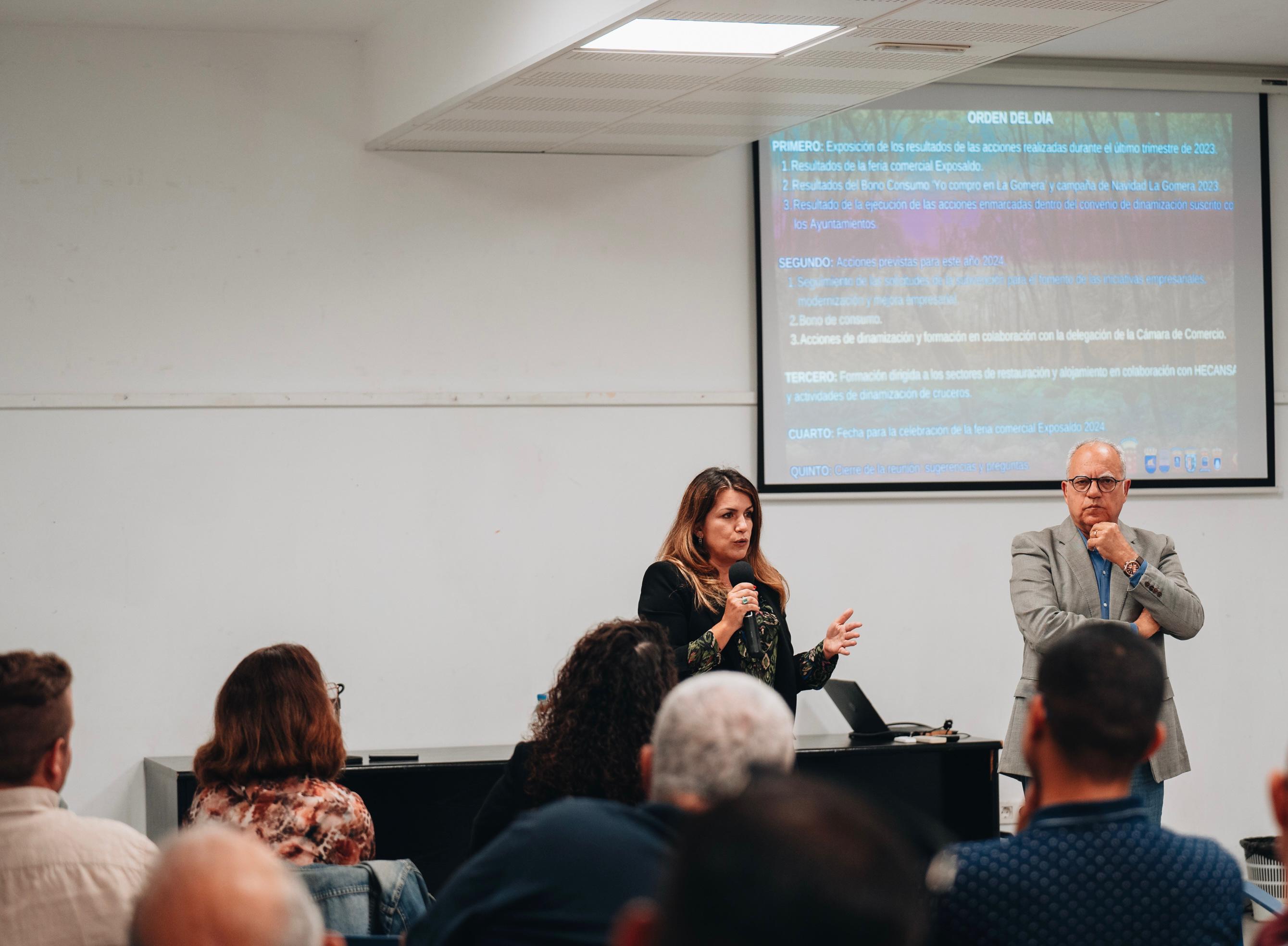 Imagen de El Cabildo impulsa con más de 1,5 millones de euros al tejido empresarial de La Gomera a través de incentivos públicos