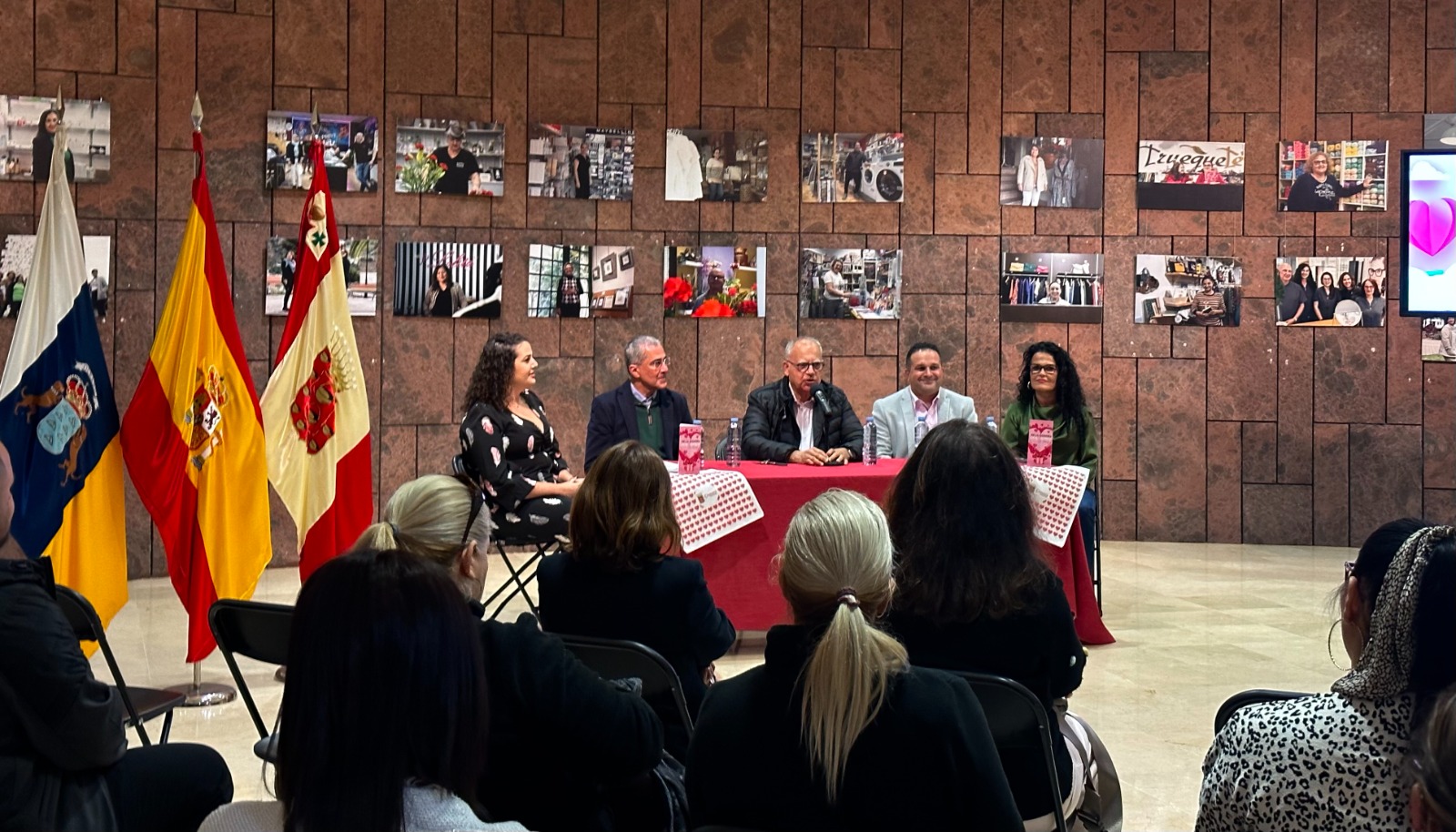 Imagen de El Cabildo presenta al sector comercial de la isla el calendario de campañas de dinamización para 2023
