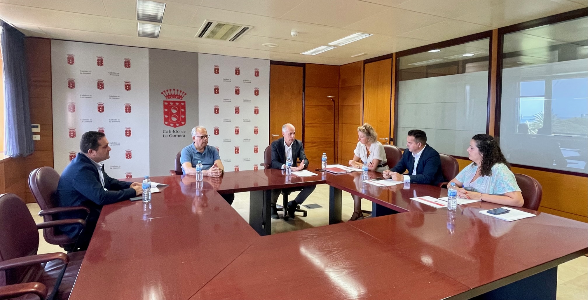 Imagen de La Cámara y el Cabildo de La Gomera hacen balance de los buenos resultados de la Delegación en la isla