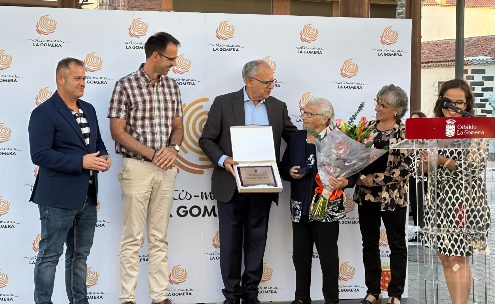 Imagen de La Gomera inaugura una nueva edición de su Feria de Artesanía con un homenaje a la figura de Flora Felipe