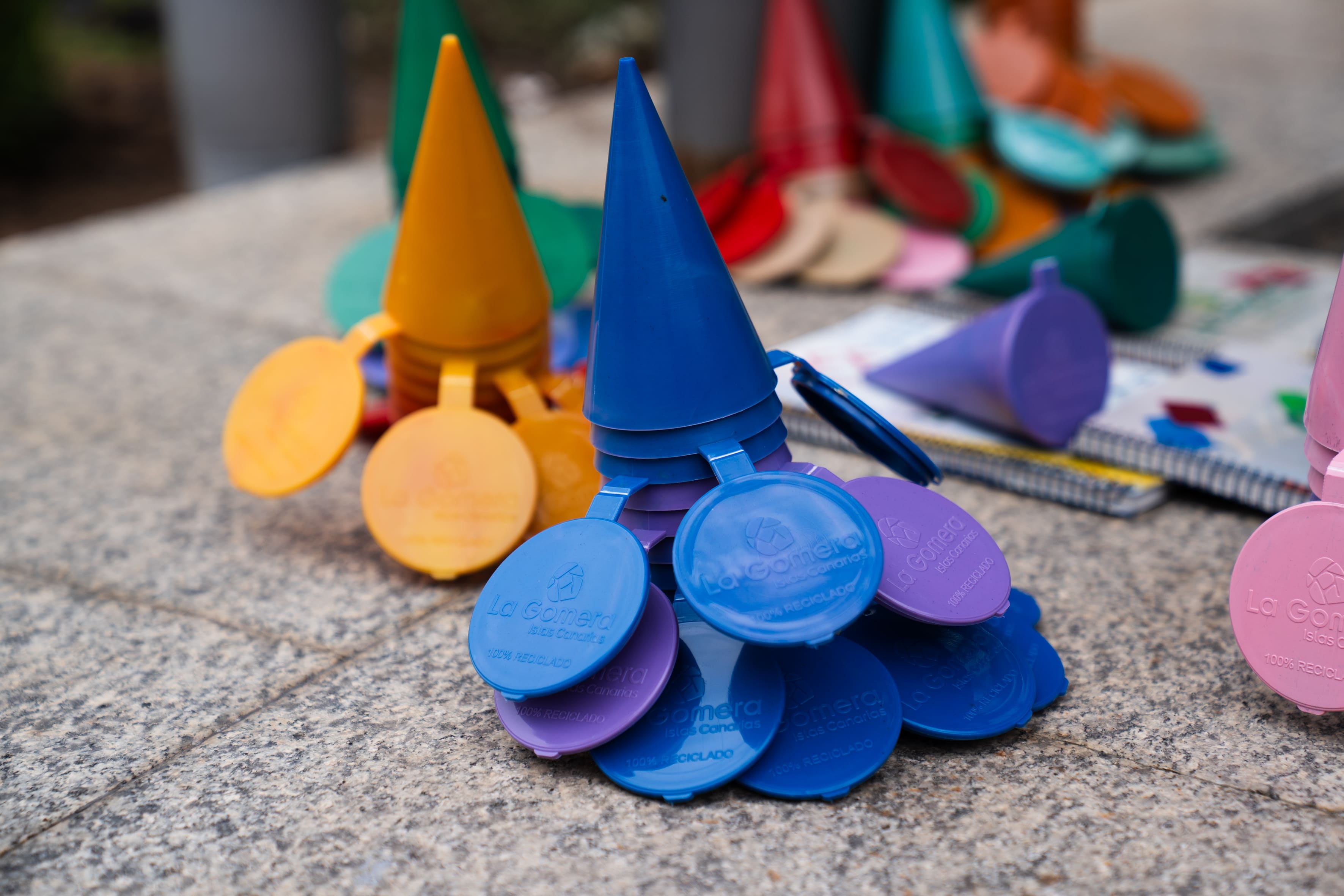 Imagen de La Gomera da una segunda vida a más de una tonelada de bolsas plásticas retiradas en comercios