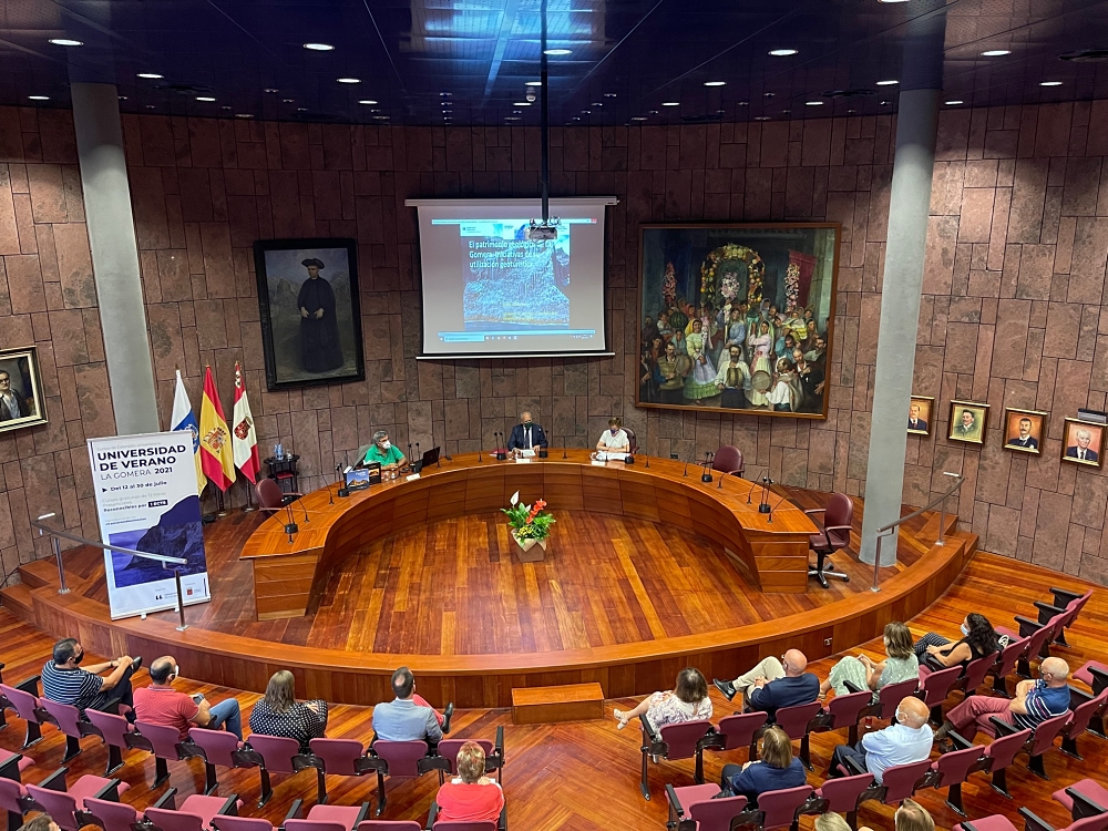Imagen de El Cabildo abre el proceso de participación para escoger los nuevos cursos de la Universidad de Verano 