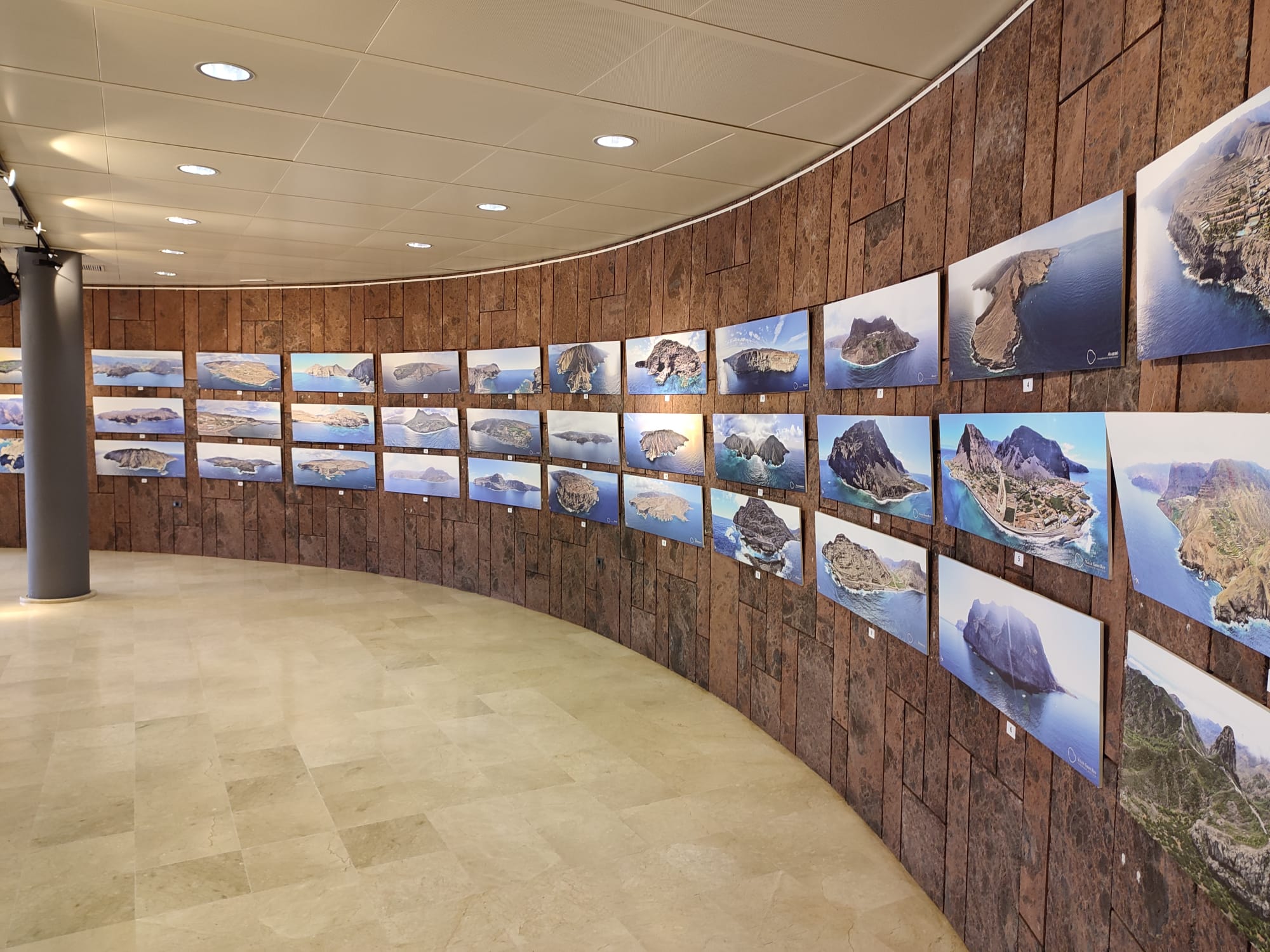 Imagen de Este viernes finaliza la exhibición fotográfica ‘La Gomera desde el cielo’, de Arturo Clavijo