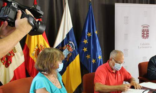 Imagen de El Cabildo abre el plazo para solicitar las becas al estudio