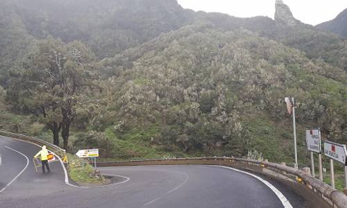 Imagen de El Cabildo cierra la carretera de El Rejo desde el cruce con la GM-1 y el acceso a El Cedro