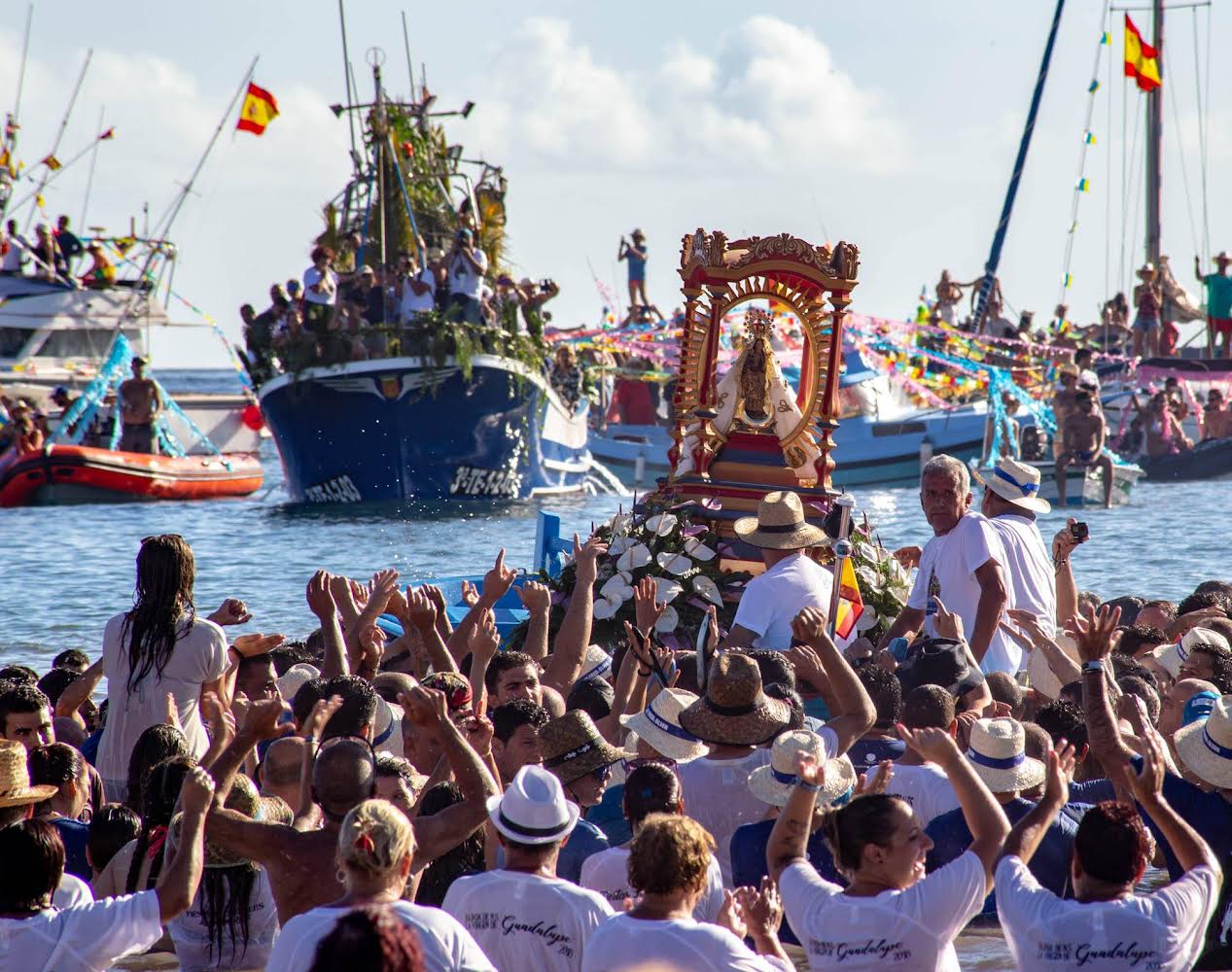 Imagen de El Cabildo aprueba la cooperación con los ayuntamientos para la celebración de las Fiestas Lustrales