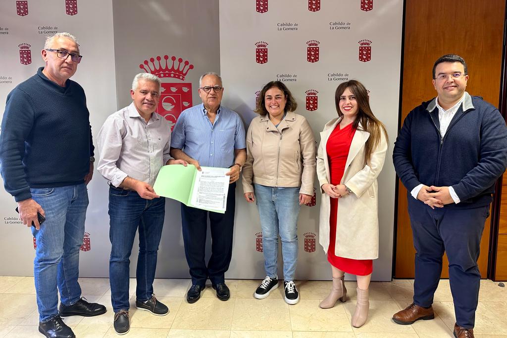 Imagen de El Ayuntamiento de Valle Gran Rey compra la parcela que cederá al Cabildo de La Gomera para la construcción del nuevo Centro Sociosanitario
