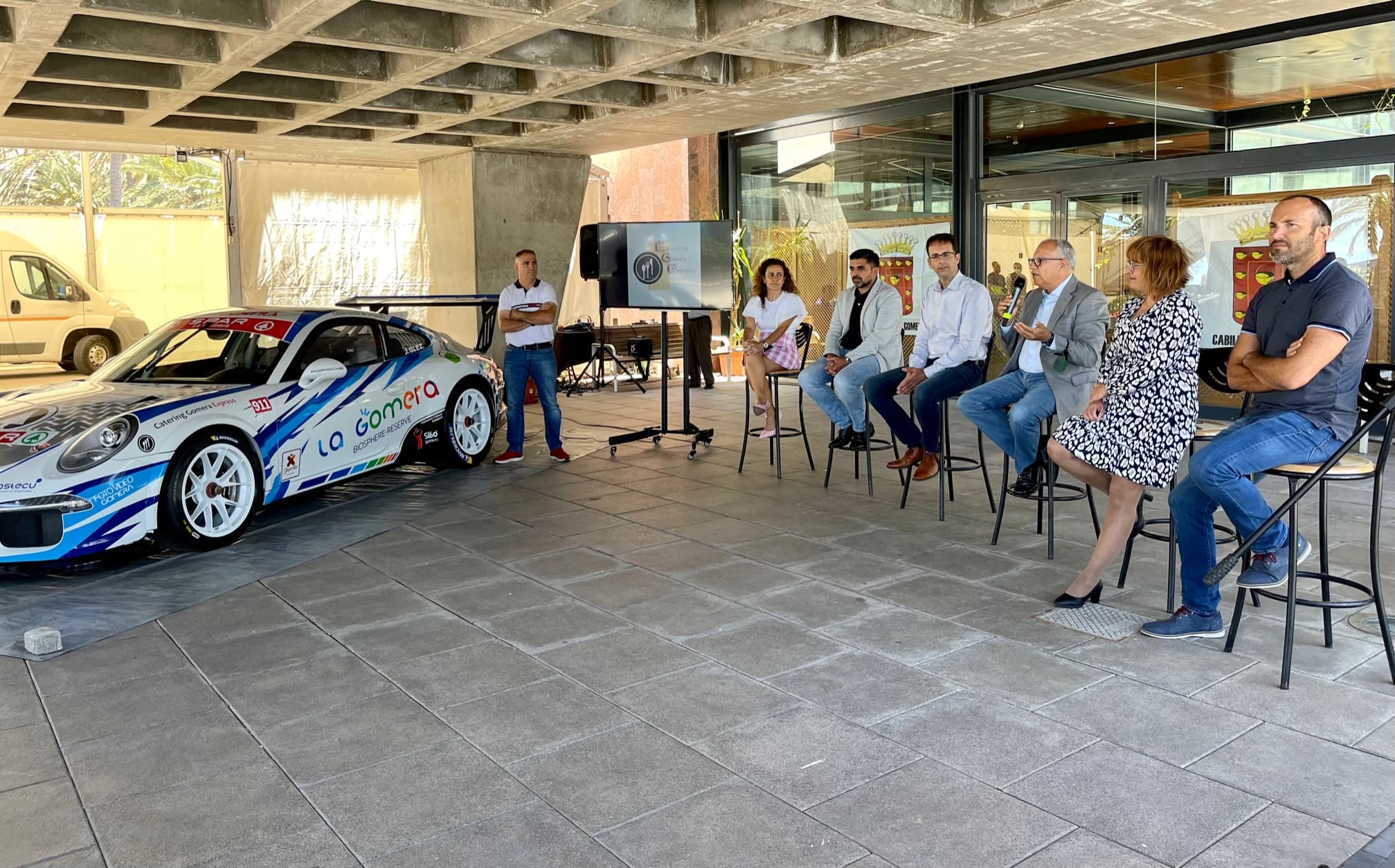 Imagen de El Cabildo se suma al patrocinio deportivo del nuevo vehículo del equipo Gomera Auto- Racing