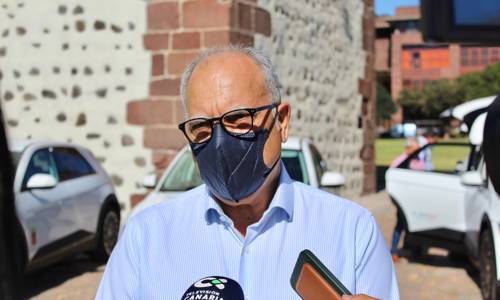 Imagen de Curbelo propone crear un fondo económico para evitar subir las cotizaciones a los trabajadores