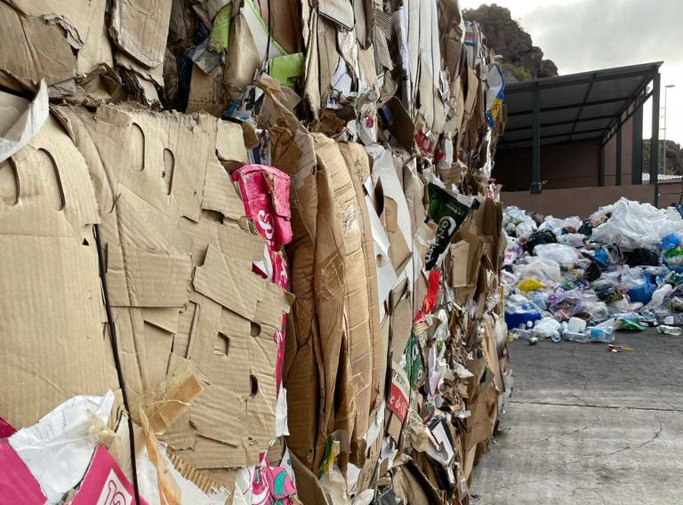 Imagen de La Gomera gestiona 416 toneladas de envases ligeros y papel-cartón durante 2021