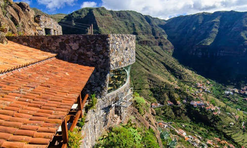 Imagen de Cabildo y Ayuntamiento de Valle Gran Rey avanzan en la puesta a punto del Mirador de El Palmarejo