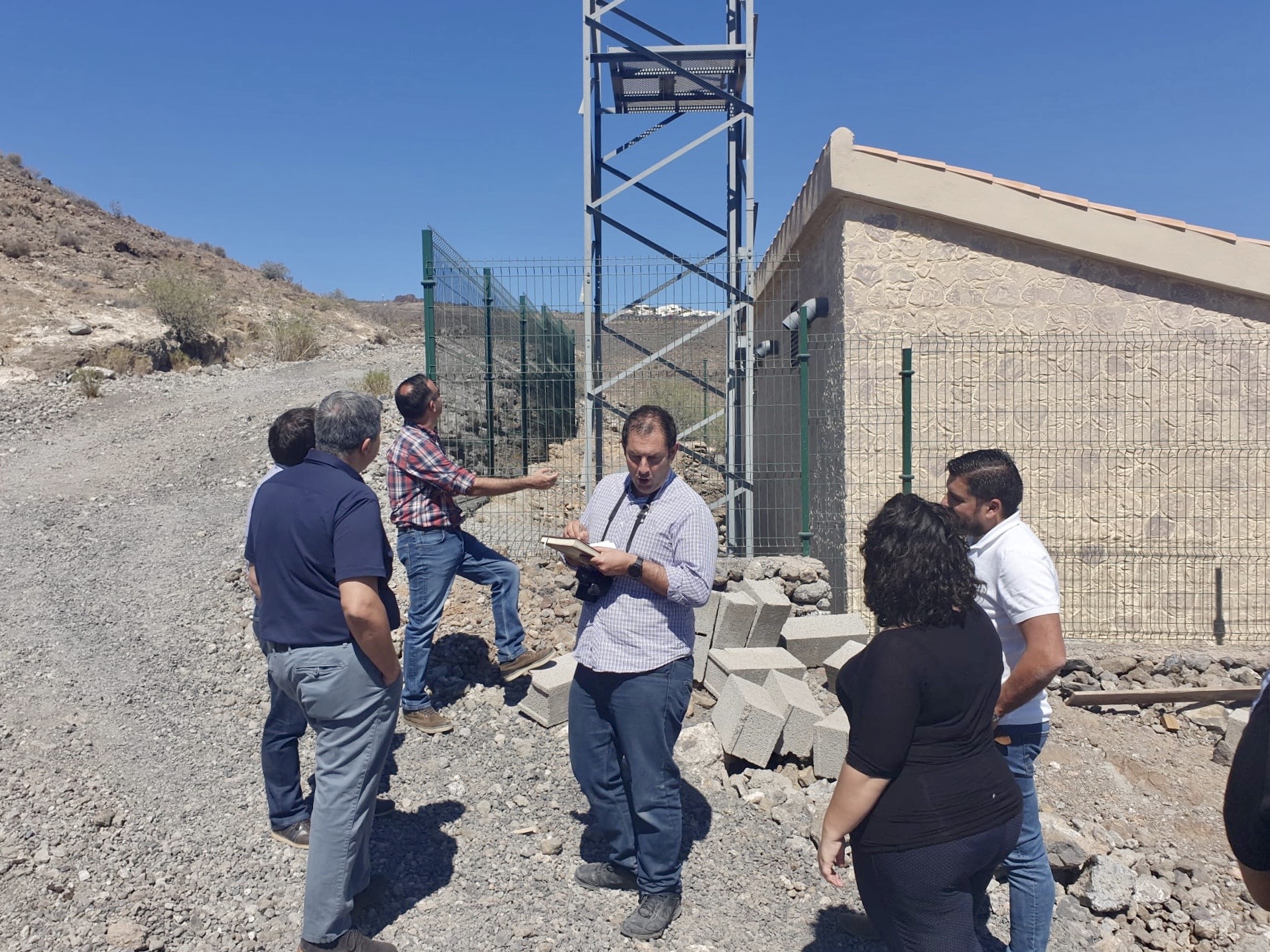 Imagen de El Cabildo y las operadoras de telefonía móvil coordinan el traslado al nuevo repetidor de Artamache 