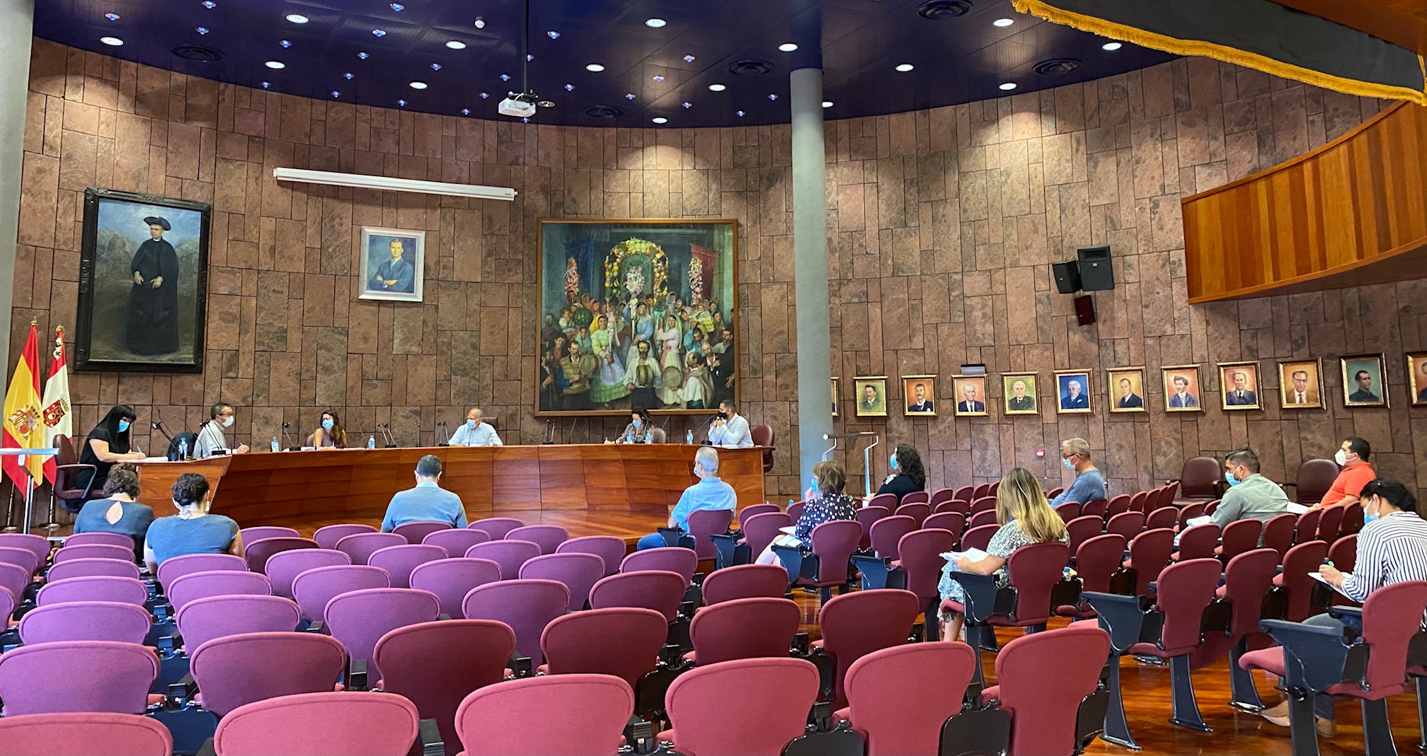 Imagen de El Pleno del Cabildo da luz verde a los presupuestos de 2021 con 44,5 millones de euros 