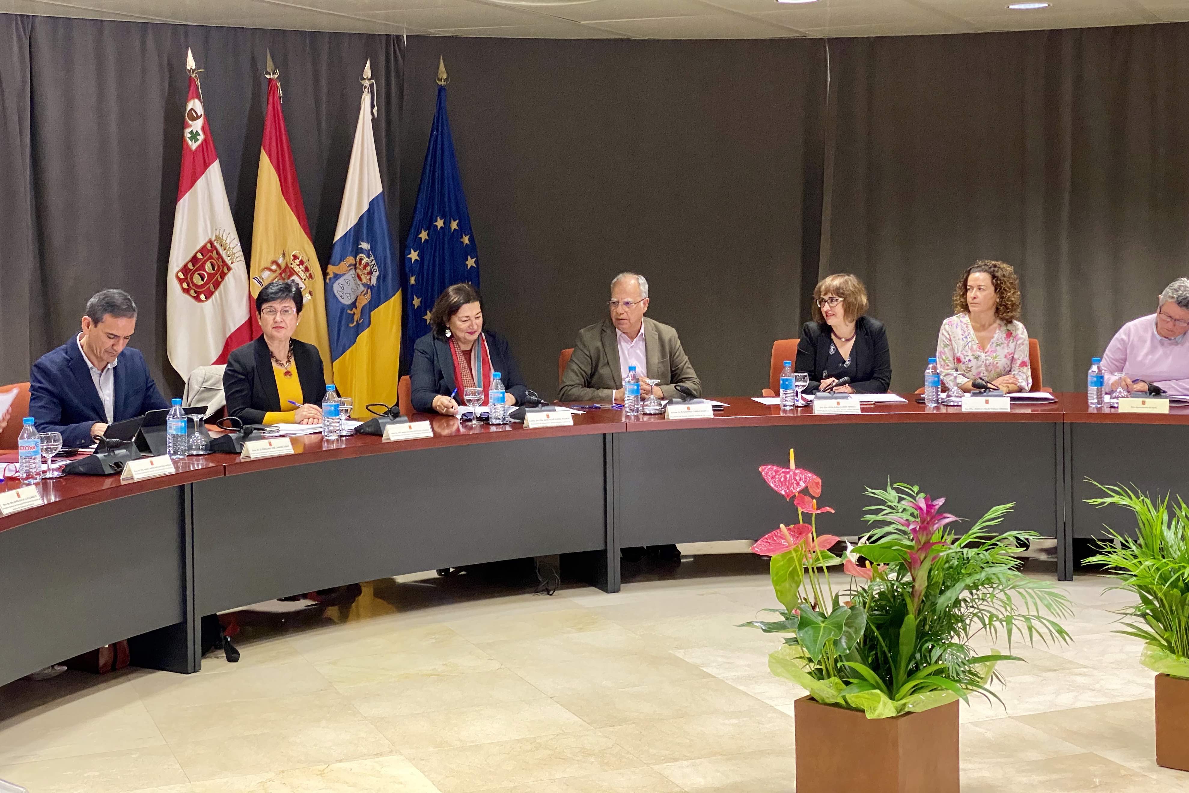 Imagen de Curbelo propone adaptar la formación profesional de la isla a las nuevas metas de futuro