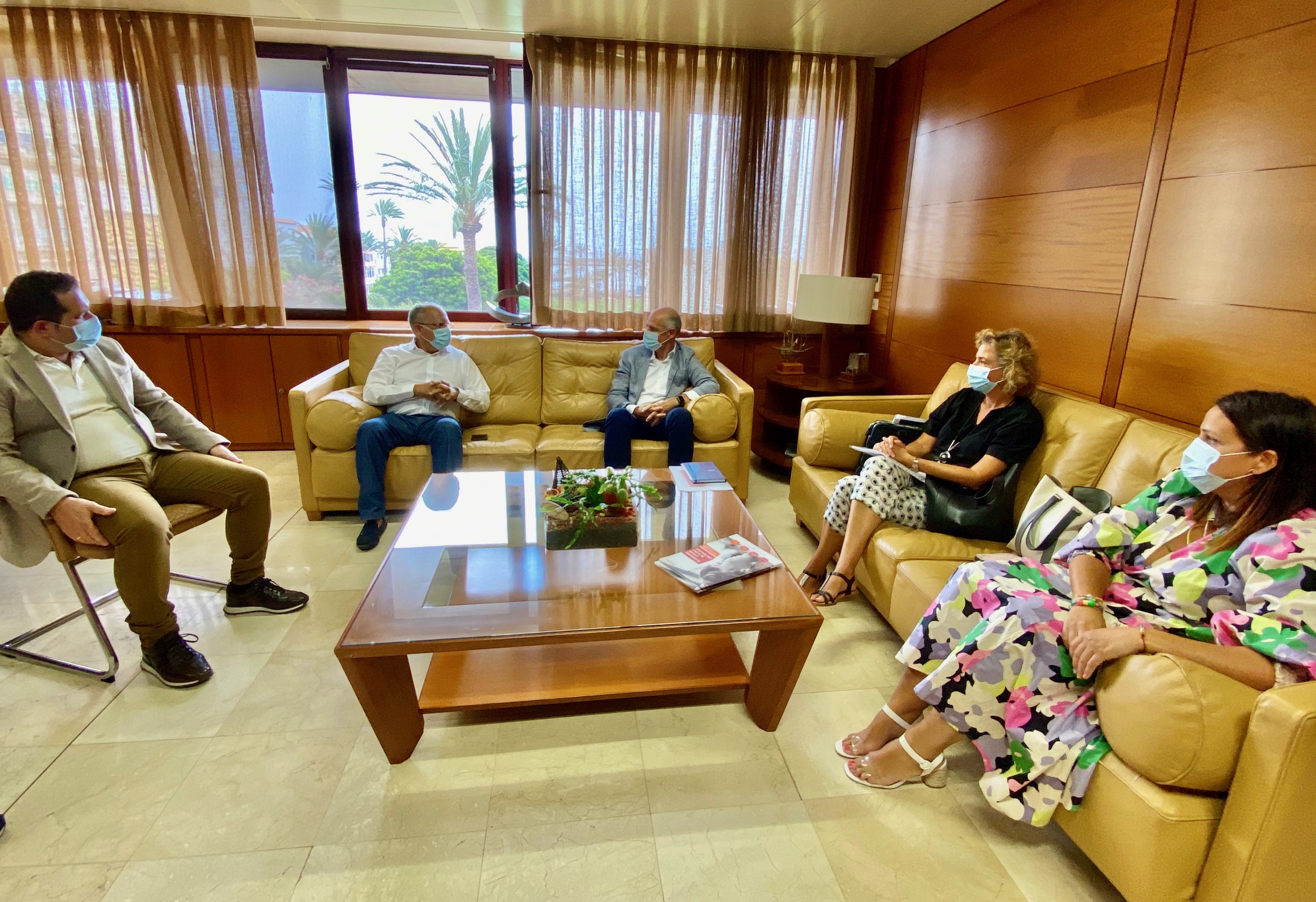 Imagen de Cámara y Cabildo reafirman su colaboración para el fomento del emprendimiento en la isla