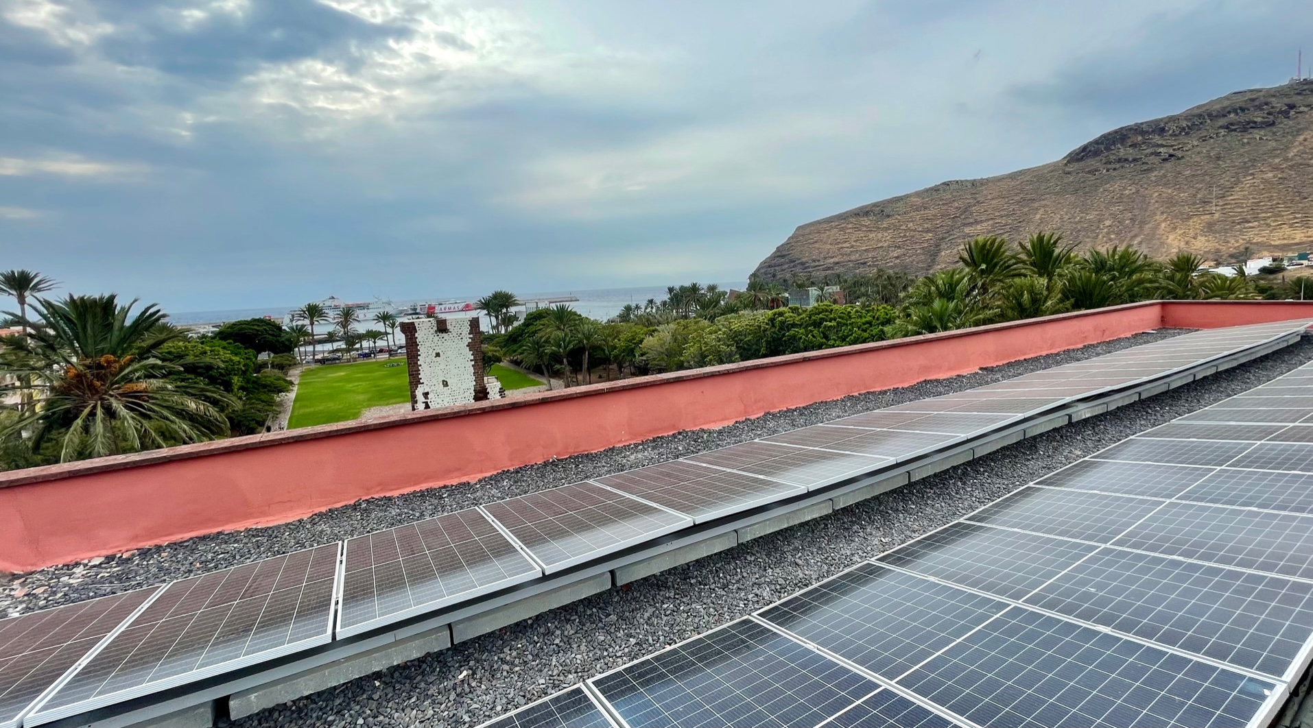 Imagen de El Cabildo abre una nueva línea de ayudas para fomentar el autoconsumo energético 