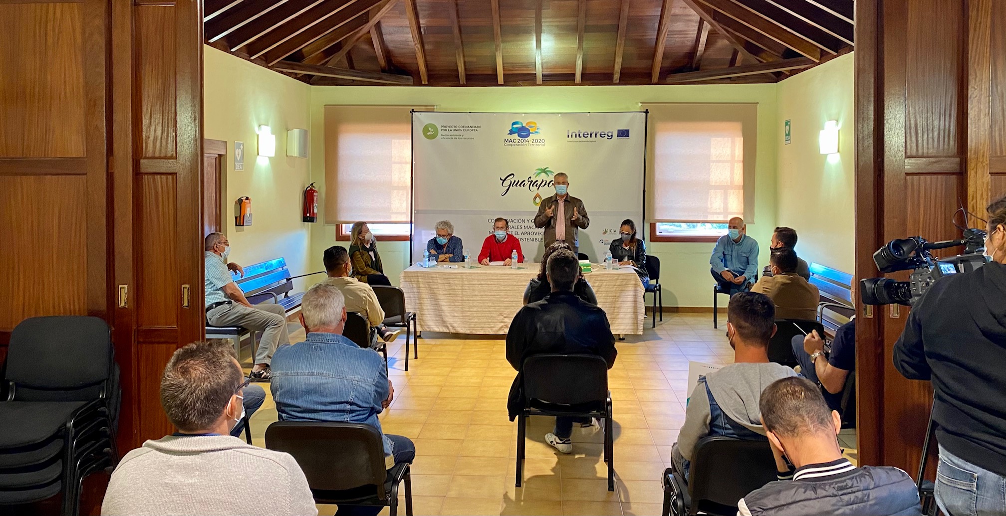 Imagen de El Cabildo expone a los guaraperos el proyecto para potenciar el aprovechamiento sostenible de la palmera