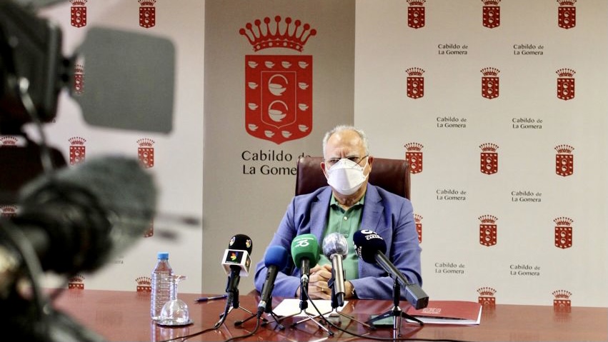 Imagen de El Cabildo resuelve el primer lote de becas que beneficia a más de 600 estudiantes