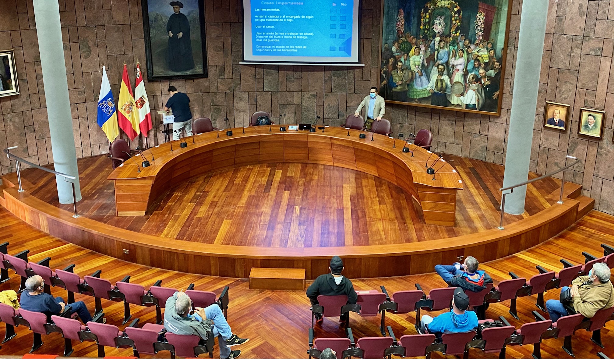 Imagen de El Cabildo y la Fundación Laboral de la Construcción inician un curso sobre prevención de riesgos laborales