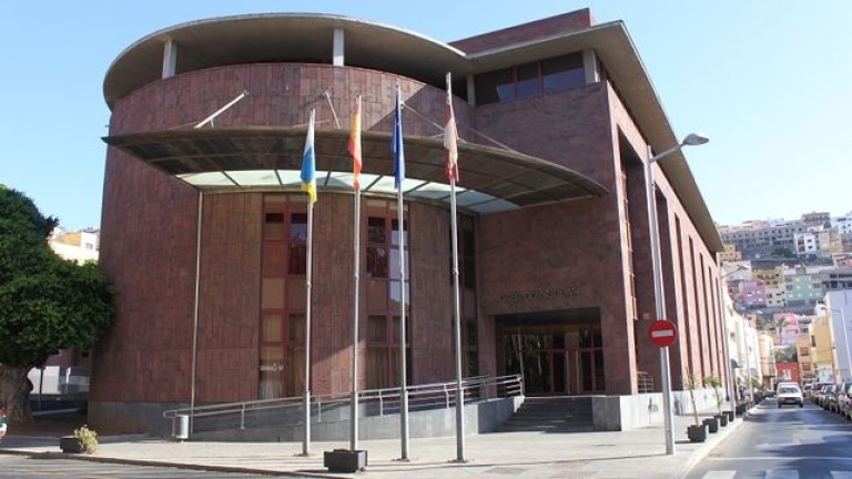 Imagen de El Cabildo acuerda instar al Gobierno la transferencia completa de los recursos comprometidos del Fdcan