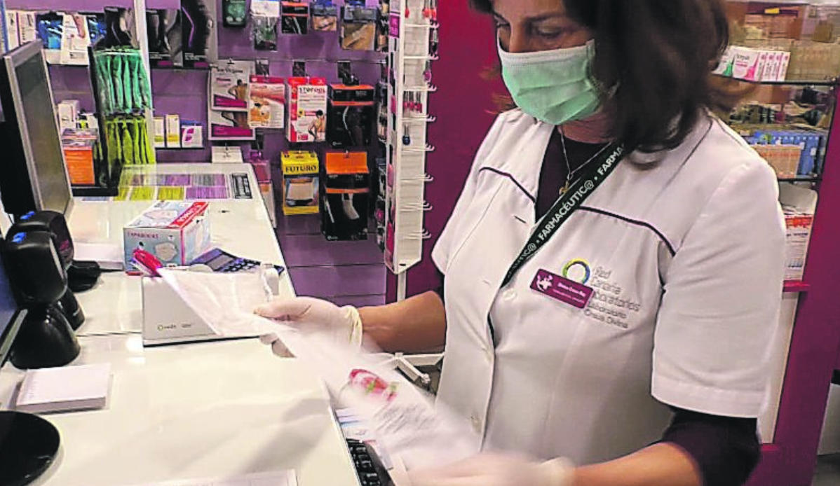 Imagen de El Cabildo y las farmacias de la isla amplían la distribución de mascarillas a menores