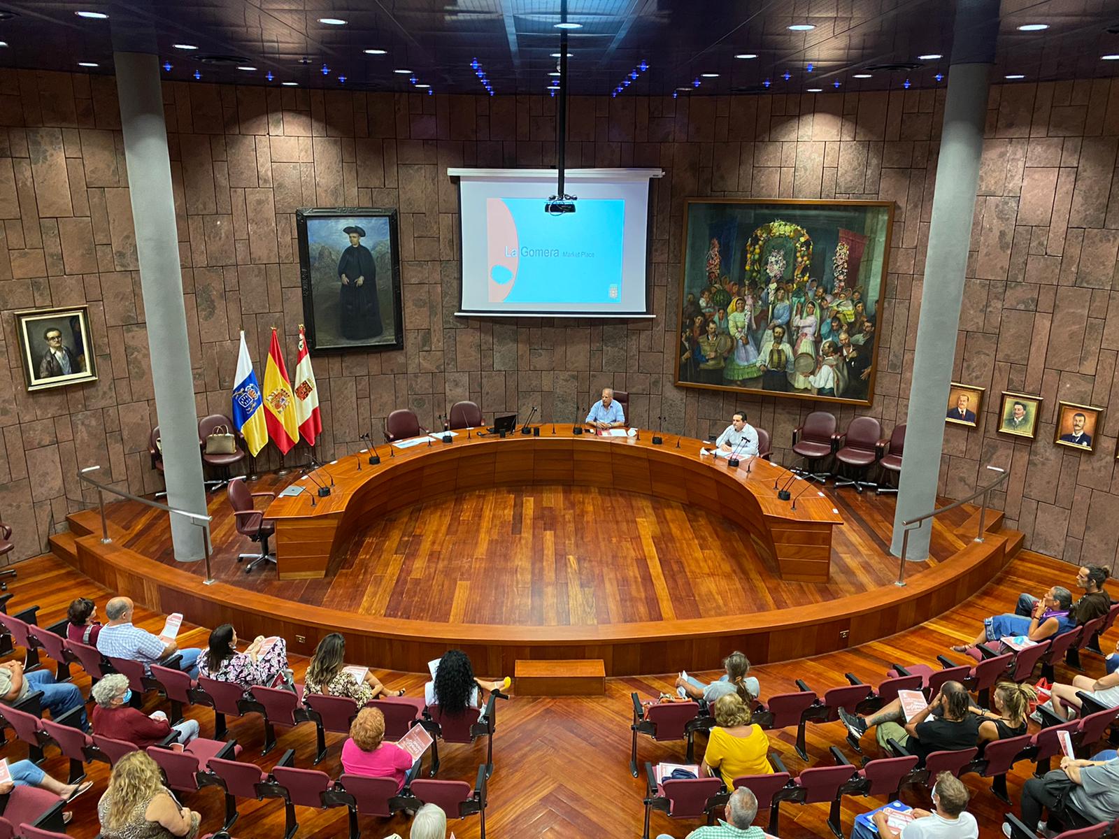 Imagen de El Cabildo y el sector artesanal coordinan la celebración de la I Feria Virtual de Artesanía prevista para diciembre