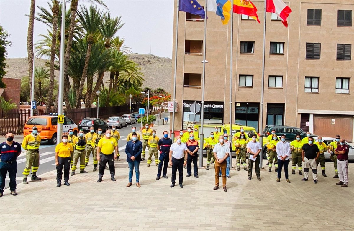 Imagen de El Cabildo acuerda reforzar los medios para la lucha contra incendios 