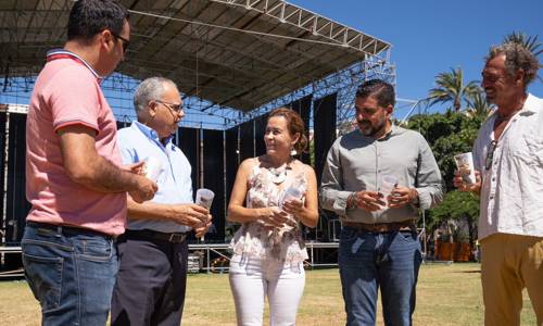 Imagen de La Gomera apuesta por la sostenibilidad en las Fiestas Lustrales fomentando el uso de vasos reutilizables