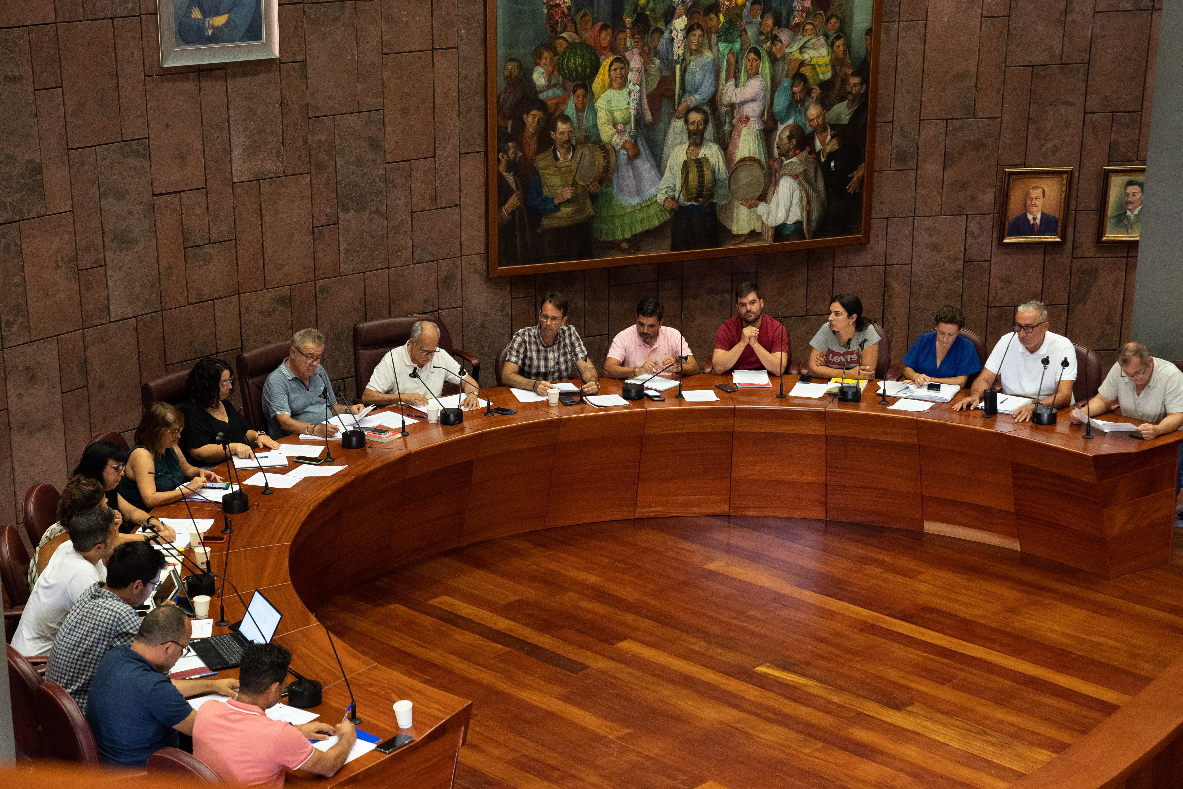 Imagen de El Cabildo exige a Endesa que asuma las pérdidas ocasionadas a particulares y empresas