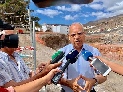 Imagen de Curbelo urge a iniciar los trabajos de mejora de la vía Paredes - Aeropuerto