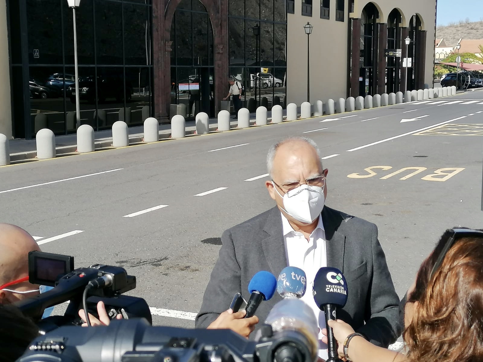 Imagen de Curbelo demanda ayudas para garantizar la movilidad de turistas y el transporte de mercancías con Canarias