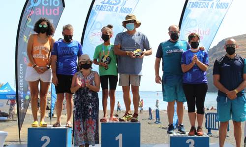 Imagen de La II Travesía a Nado de La Gomera corona a los ganadores de las tres pruebas