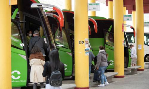 Imagen de GuaguaGomera refuerza la conectividad con el aeropuerto a partir de la próxima semana