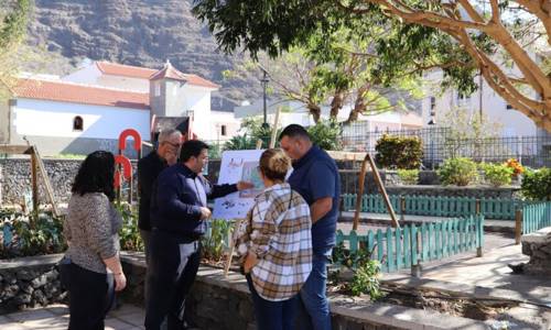 Imagen de Cabildo y Ayuntamiento de Valle Gran Rey inician los trabajos de mejora del Parque Infantil de Borbalán